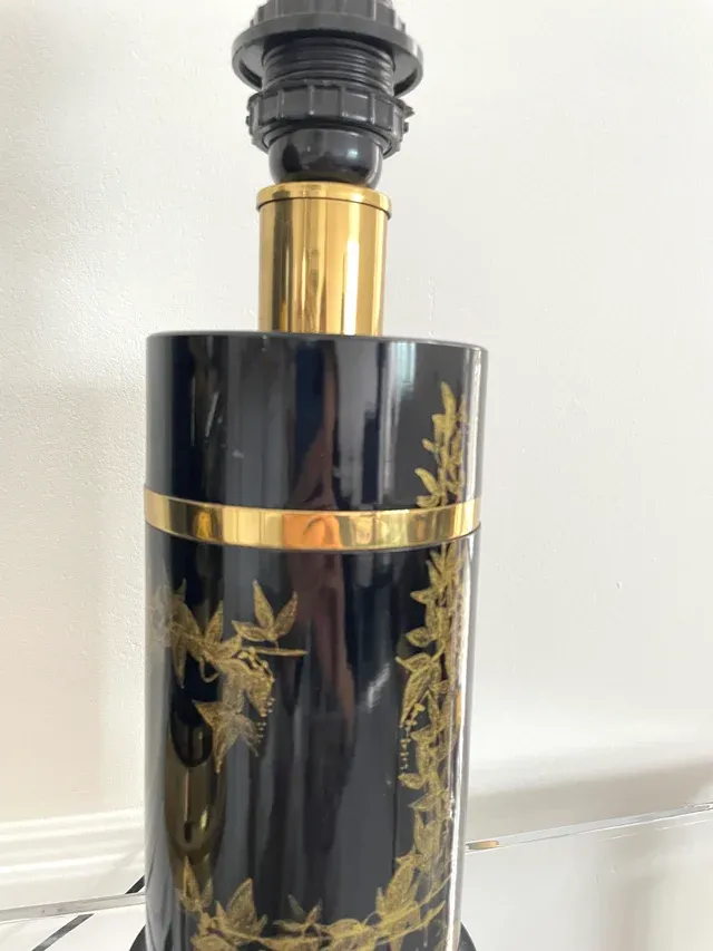 Lampada da Tavolo Elegante in Nero e Oro