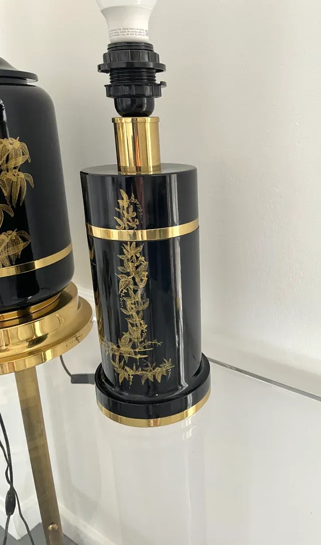 Lampada da Tavolo Elegante in Nero e Oro