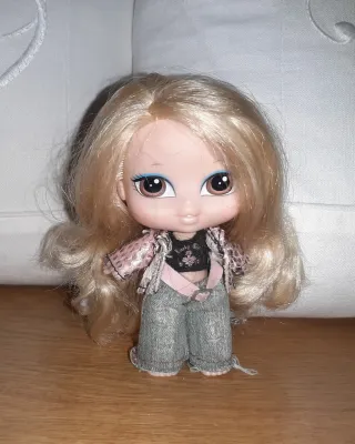 LOTE 4 MUÑECAS BRATZ BABYZ 'HAIR FLAIR' ANNO 2004