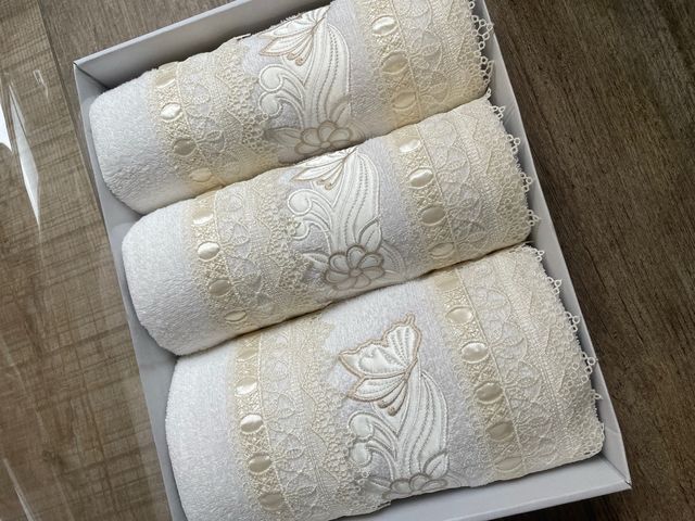 Asciugamani 3+3 con pizzo