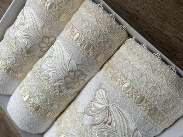 Asciugamani 3+3 con pizzo