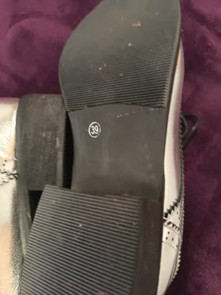 Zapatos plateados mujer de cuero