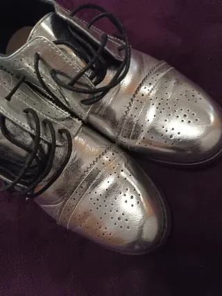 Zapatos plateados mujer de cuero