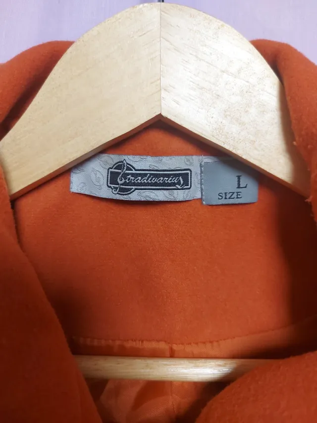 Abrigo Stradivarius Naranja Talla L