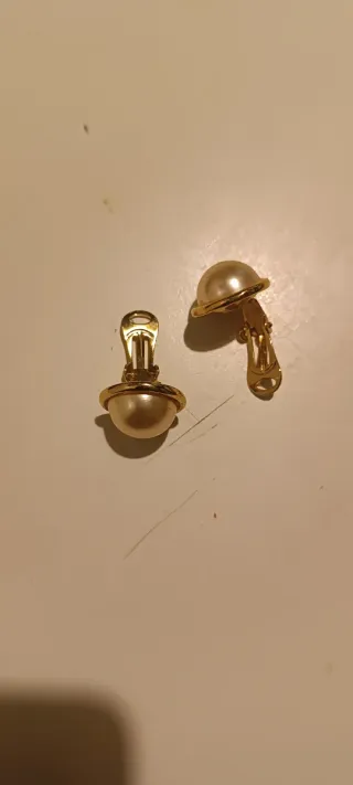 Pendientes vintage media perla chapado oro