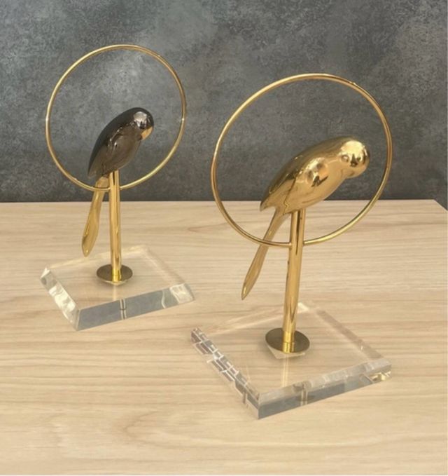 2 loros decorativos