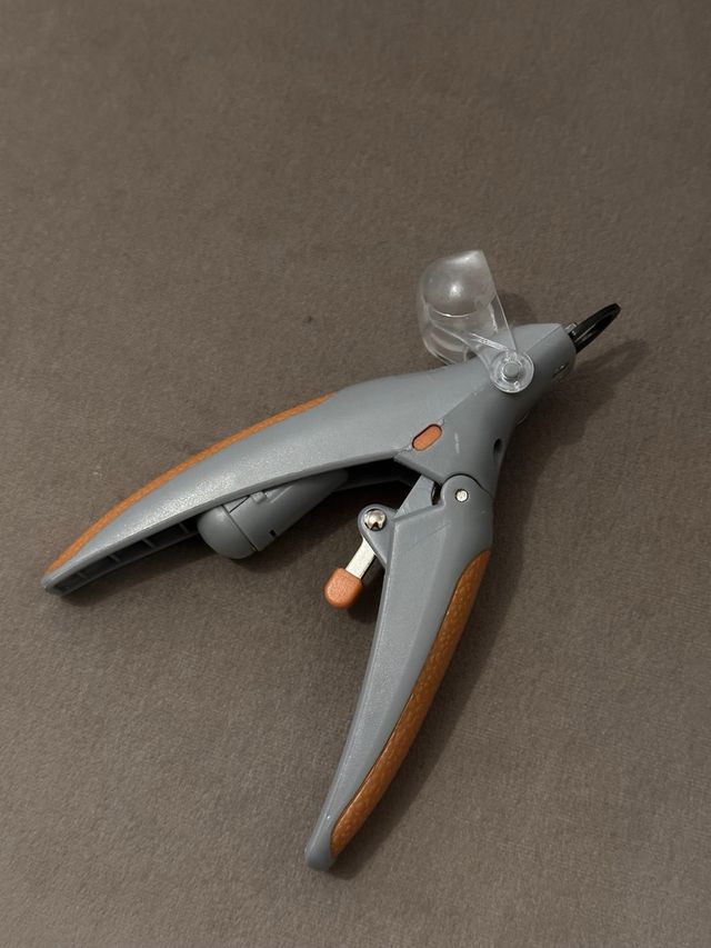 Cortauñas LED para Mascotas