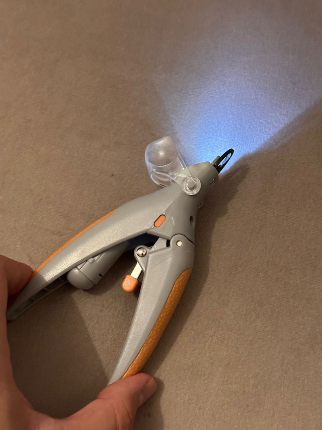 Cortauñas LED para Mascotas