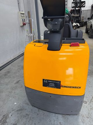 Tractor Arrastre Eléctrico Jungheinrich 5 TN