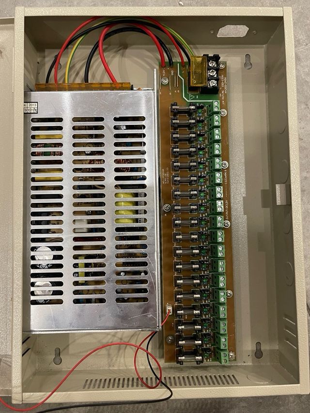 Fuente Alimentación CCTV 12V 18 Salidas PD-250-18