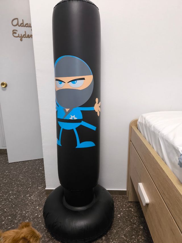 Saco de boxeo hinchable infantil