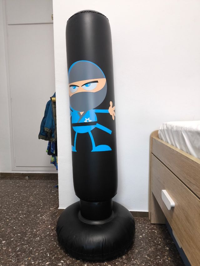 Saco de boxeo hinchable infantil