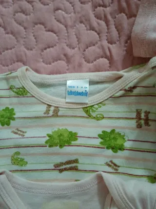 Lotto 7 body e maglia bimba 3 mesi
