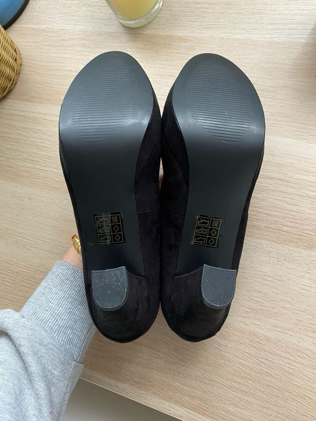 Tacones negros salón sin usar