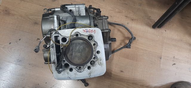 Cárteres Honda 650 Dominator 644cm³