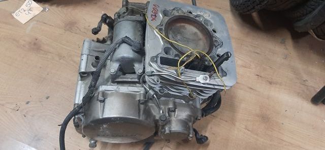 Cárteres Honda 650 Dominator 644cm³