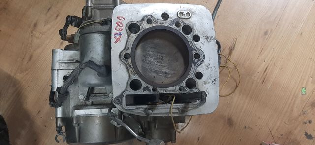 Cárteres Honda 650 Dominator 644cm³