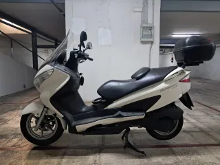 Suzuki Burgman 200
