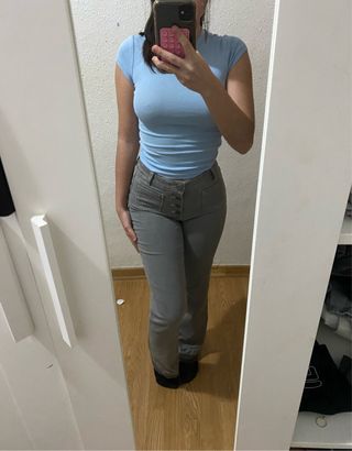 Pantalones grises campana