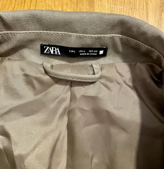 Chaqueta polipiel Zara Beige