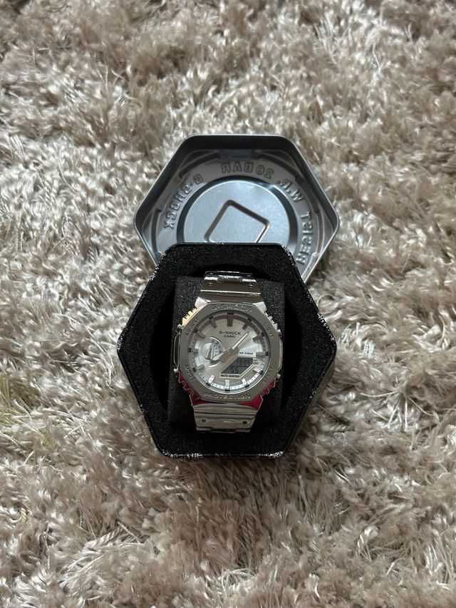 G-SHOCK Casio GA-B2100 (edición metálica)