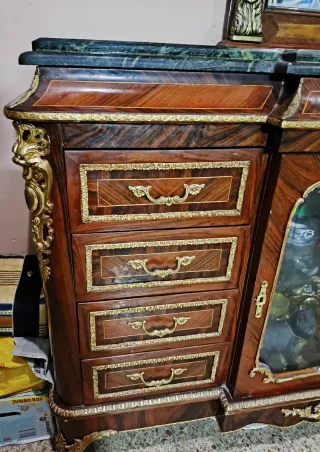 APARADOR EGIPCIO CON ESPEJO