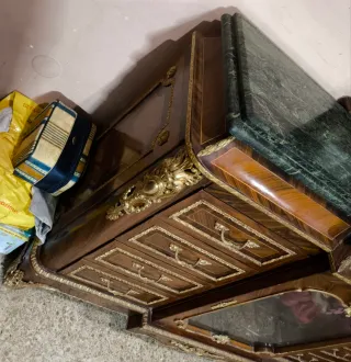 APARADOR EGIPCIO CON ESPEJO