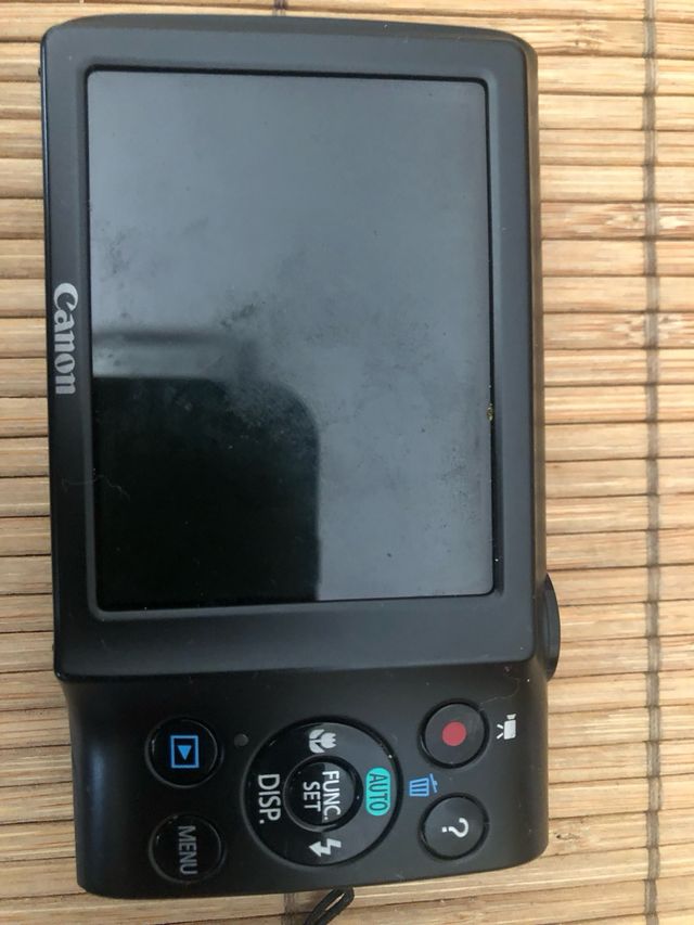 Cámara Canon A2300 16.0 Megapíxeles Zoom Óptico 5x