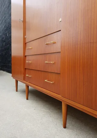 Armario Mid Century. Francia 60s.