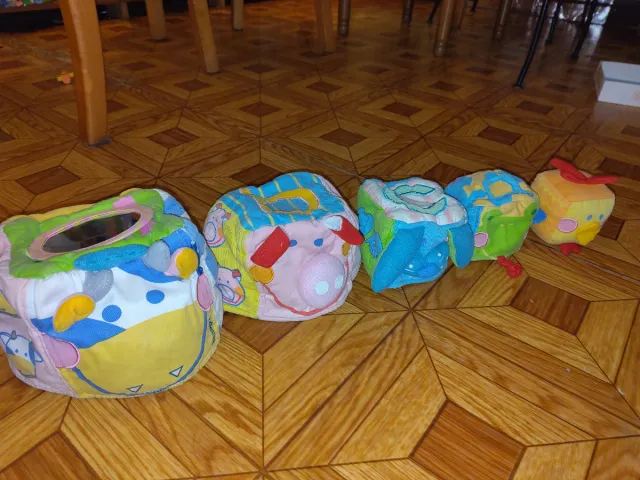 Cubos de tela de animales encajables para bebés