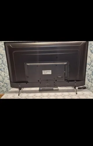 DAEWOO 50" SMART TV , Android