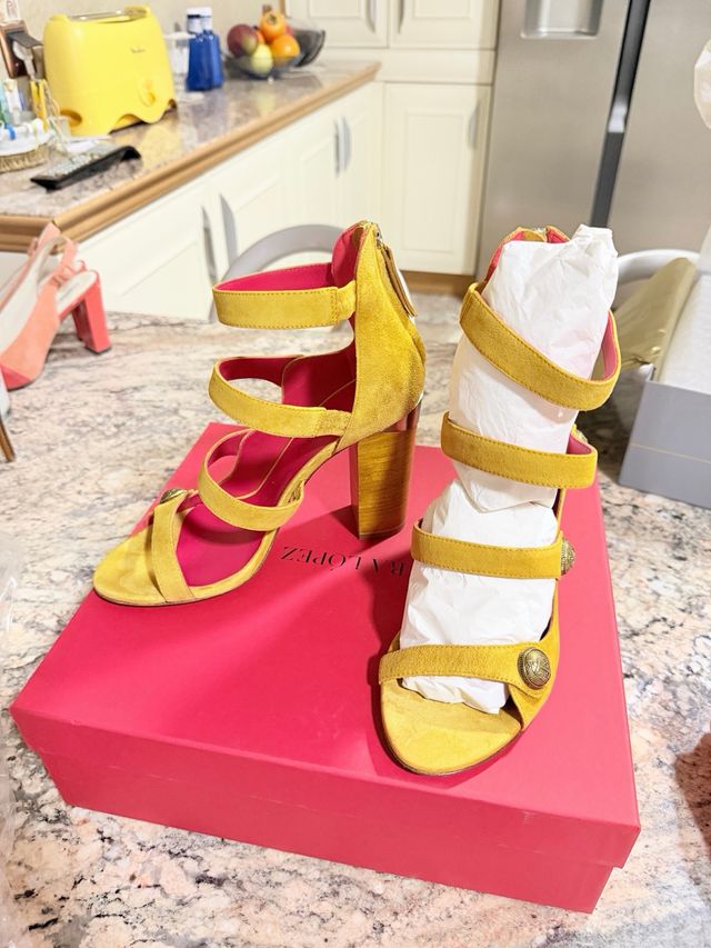 Sandalias Pura López Amarillas