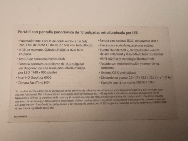 MacBook Air 13 MJVE2Y/A Plata con funda exterior