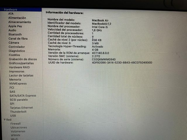 MacBook Air 13 MJVE2Y/A Plata con funda exterior