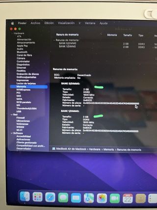 MacBook Air 13 MJVE2Y/A Plata con funda exterior