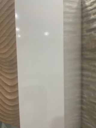 Vitrina de madera y cristal