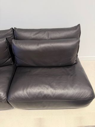 Sofás Natuzzi de cuero marrón (2 unidades)