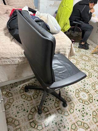 Silla de escritorio negra
