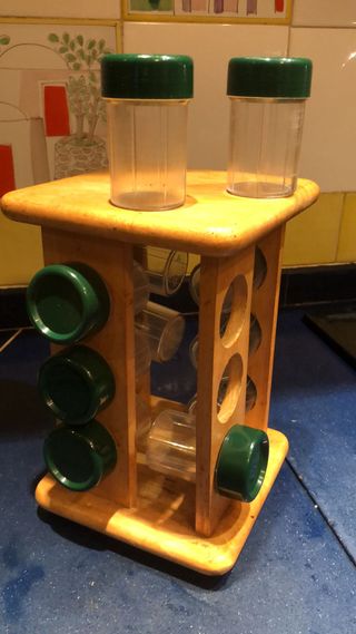 Portaspezie da banco in legno