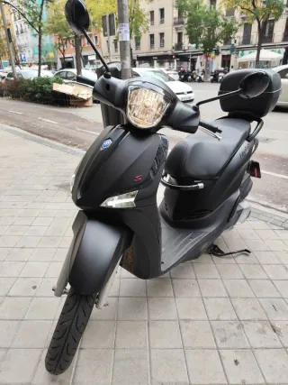 Piaggio Liberty S 125 Negra