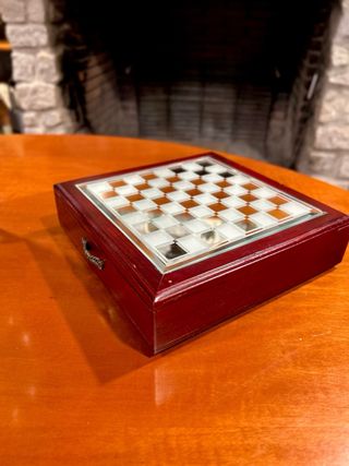 Juego de ajedrez de cristal