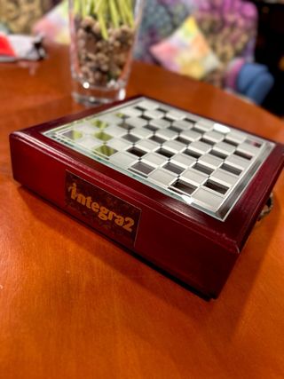 Juego de ajedrez de cristal