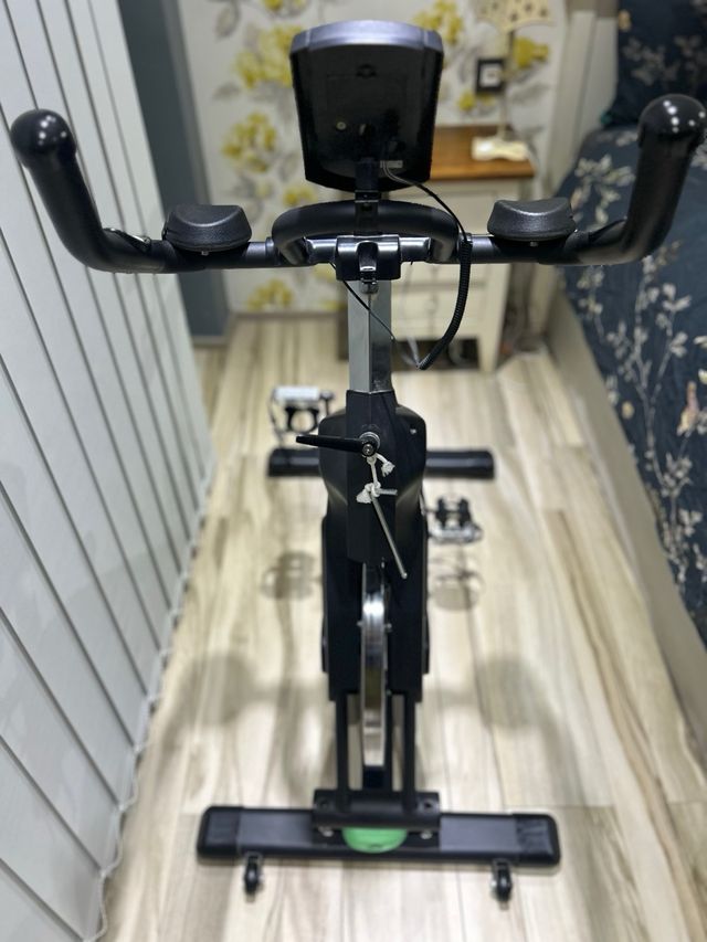 Bicicleta estática Cecotec Dynamic Bike