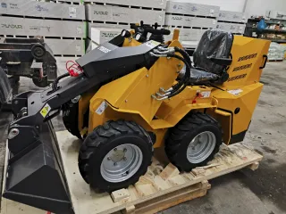 Mini pala cargadora articulada Toros