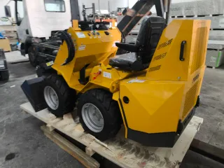 Mini pala cargadora articulada Toros