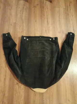 Cazadora Chipie Ante Azul oscuro.