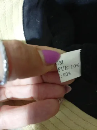 Cappello con pelliccia lapin bianca