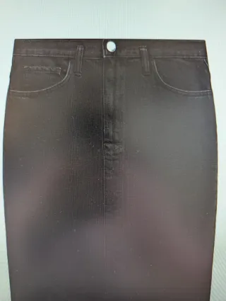 Falda negra midi con abertura