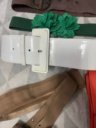Lote de cinturones de moda