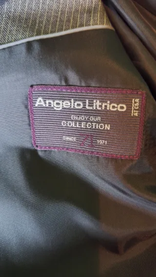 Americana gris con rayas finas